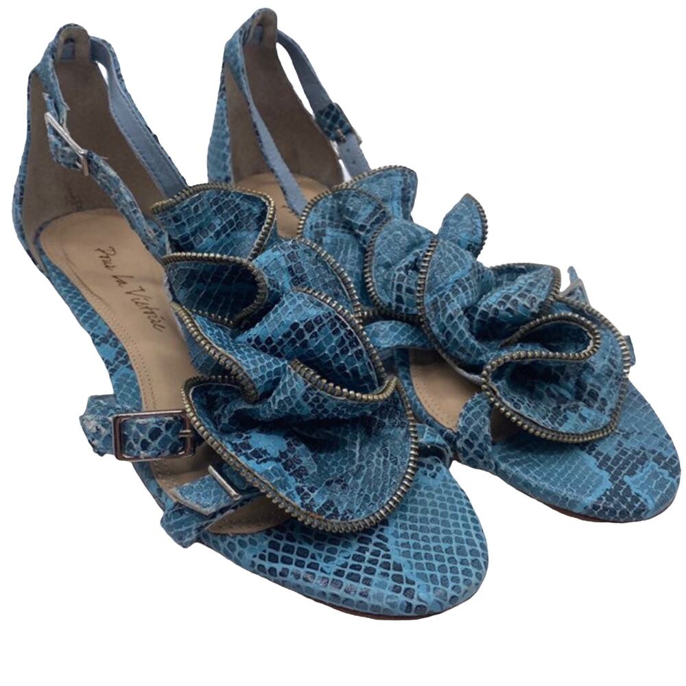 Pour La Victoire Ella Zip Ruffle Flat Sandals Size 6 Blue Snakeskin Animal Print